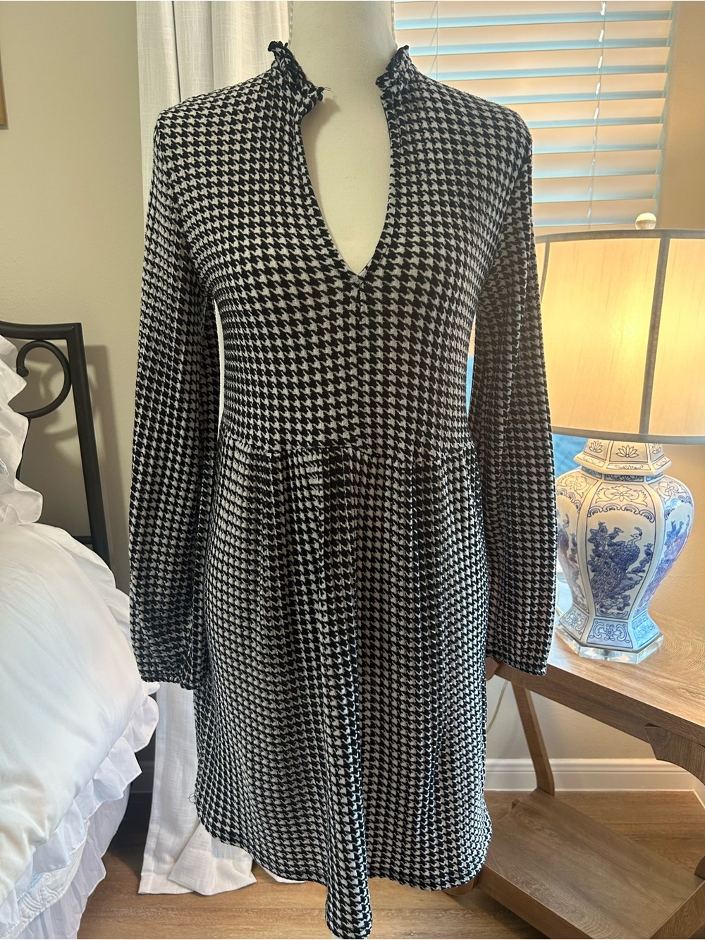 Zara Black & White Houndstooth Long-Sleeve Ruffle V-Neck Dress